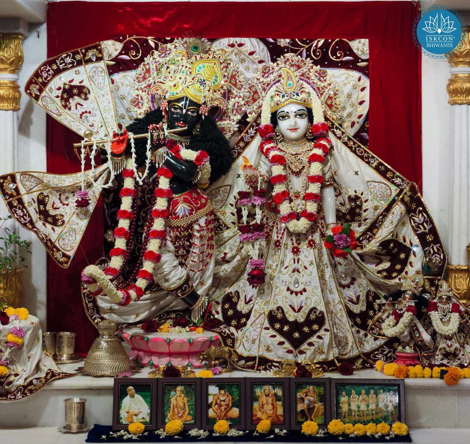 Sringar Darshan photo 1 of 12 — 6 October 2025