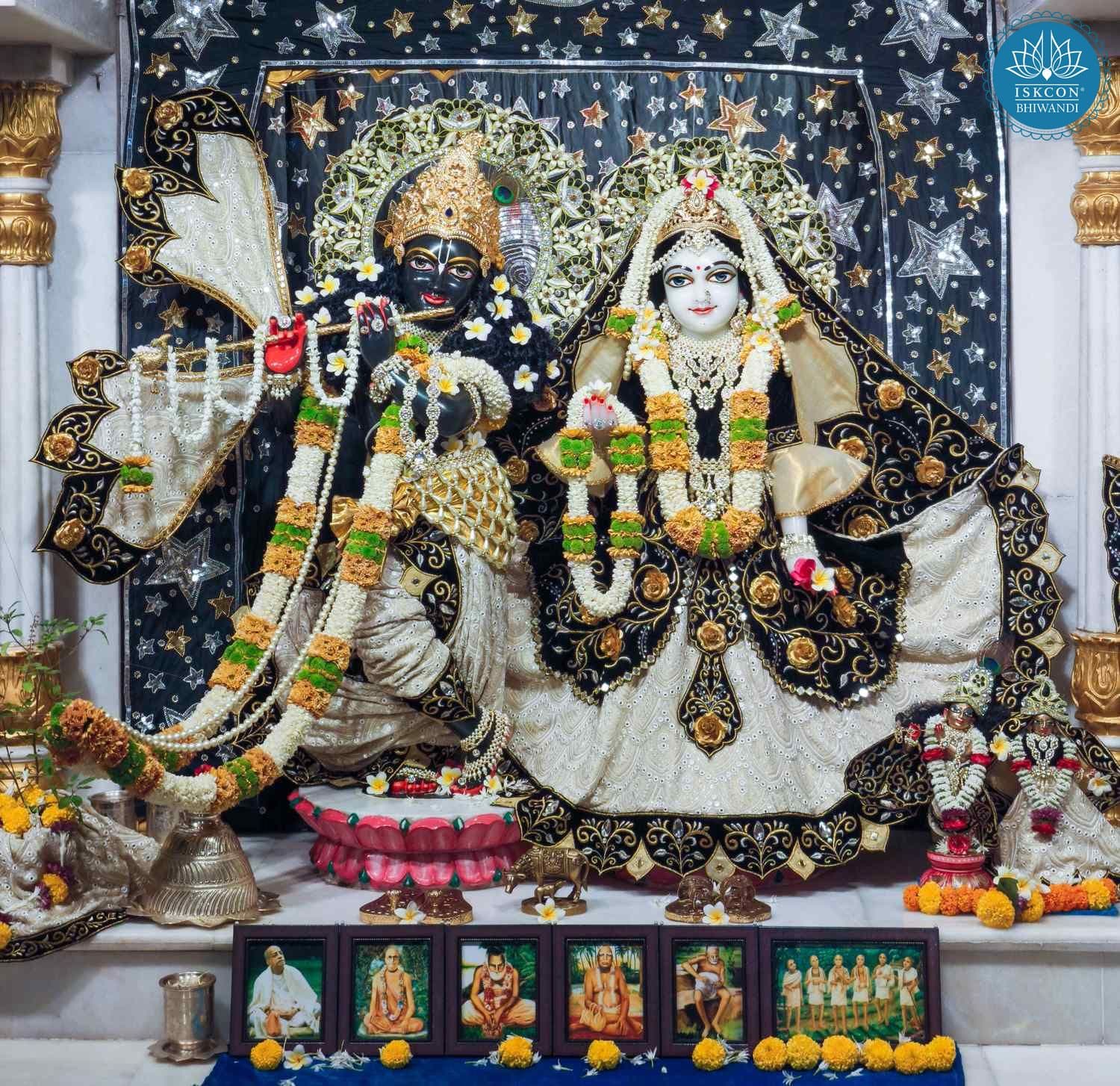 Sringar Darshan photo 1 of 12 — 2 May 2026