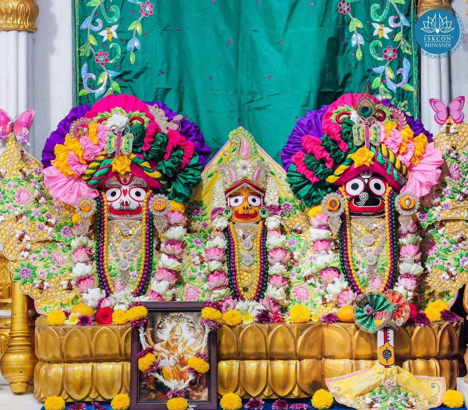 Sringar Darshan photo 2 of 12 — 17 May 2026